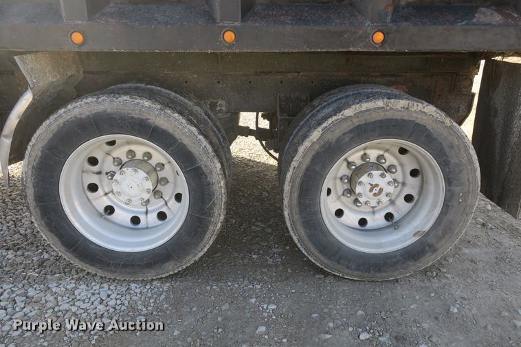 image for item DB10067 1986 Freightliner FLC dump truck