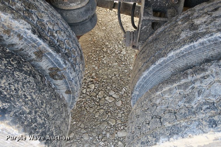 image for item DB10067 1986 Freightliner FLC dump truck