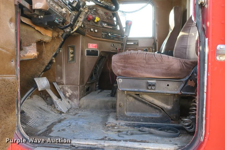 image for item DB10067 1986 Freightliner FLC dump truck