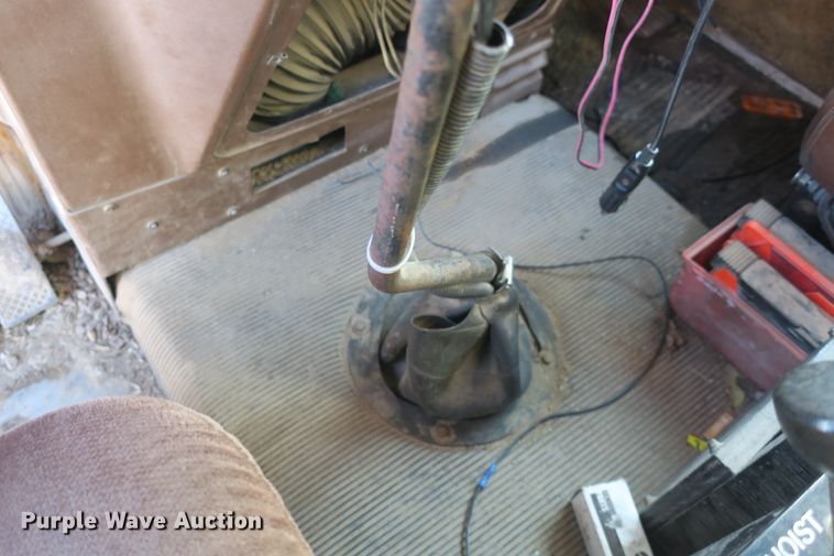 image for item DB10067 1986 Freightliner FLC dump truck