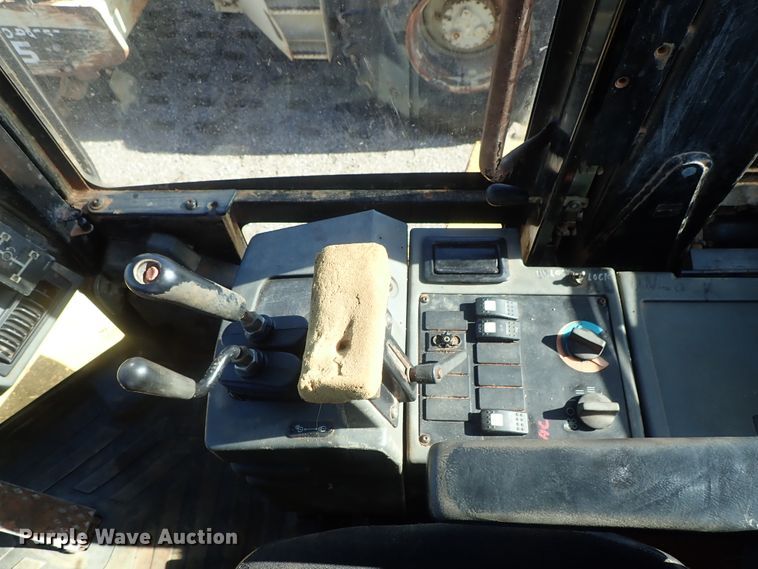 image for item DC3355 1998 Caterpillar 938G wheel loader