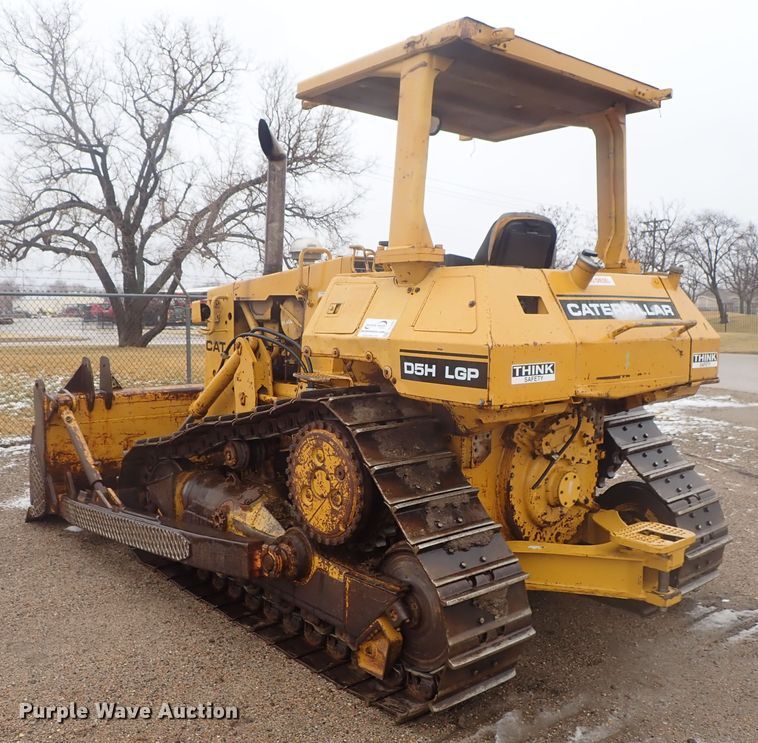 image for item DC3358 1987 Caterpillar D5H LGP dozer