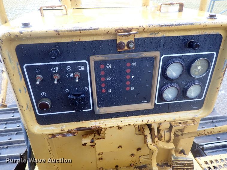 image for item DC3358 1987 Caterpillar D5H LGP dozer