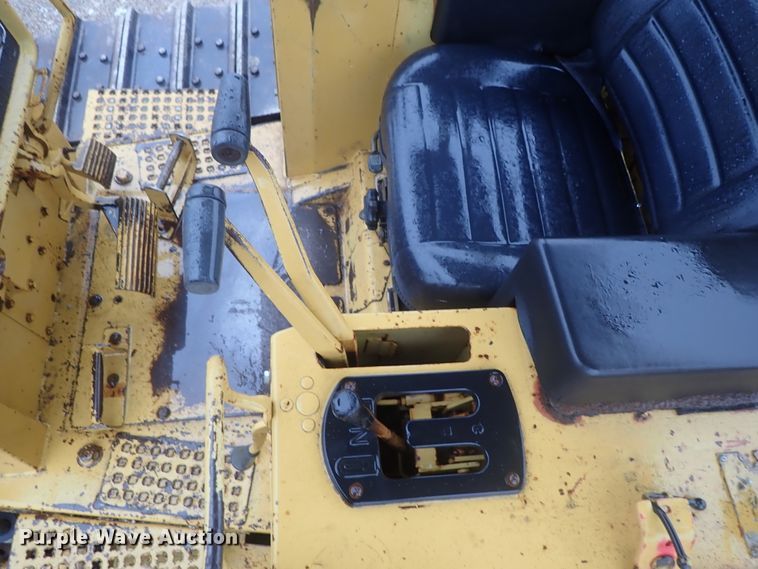 image for item DC3358 1987 Caterpillar D5H LGP dozer