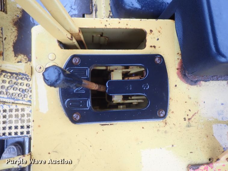 image for item DC3358 1987 Caterpillar D5H LGP dozer