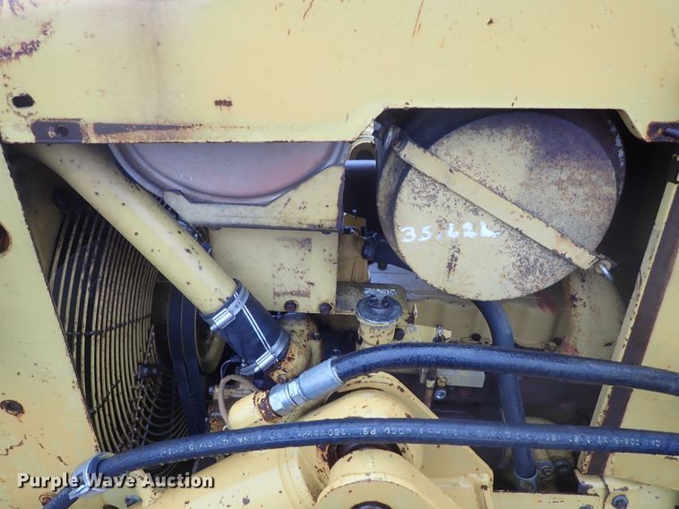 image for item DC3358 1987 Caterpillar D5H LGP dozer