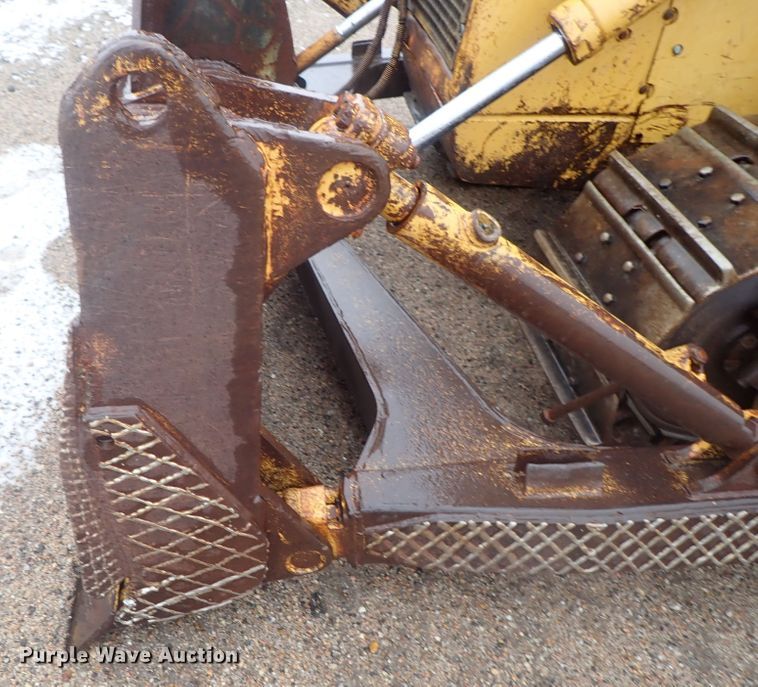 image for item DC3358 1987 Caterpillar D5H LGP dozer