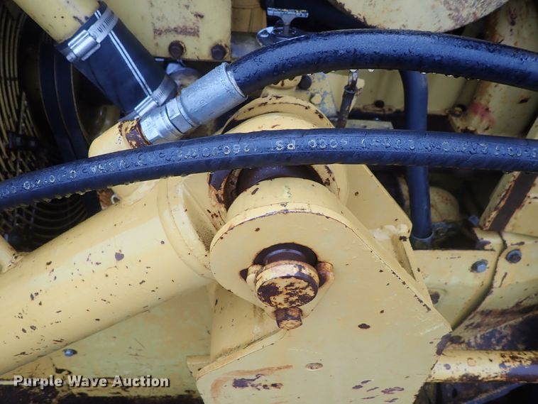 image for item DC3358 1987 Caterpillar D5H LGP dozer