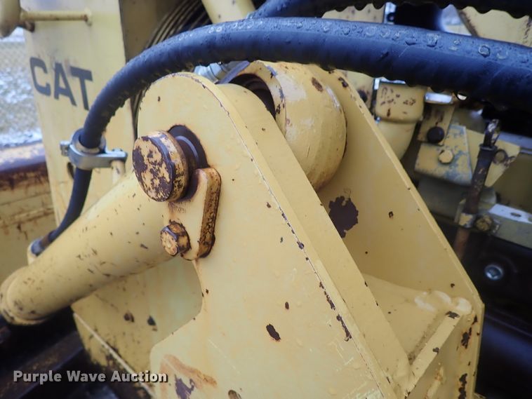 image for item DC3358 1987 Caterpillar D5H LGP dozer
