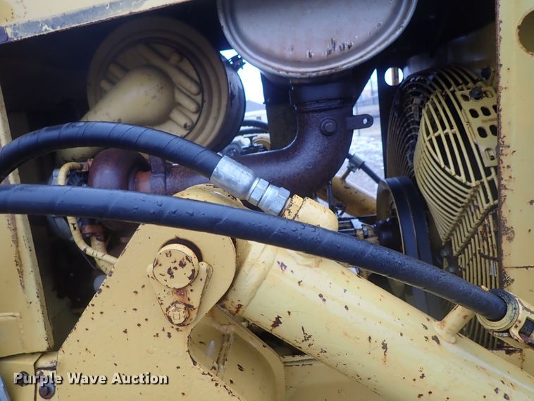 image for item DC3358 1987 Caterpillar D5H LGP dozer