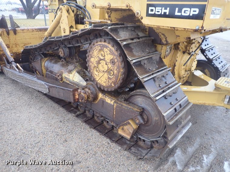 image for item DC3358 1987 Caterpillar D5H LGP dozer