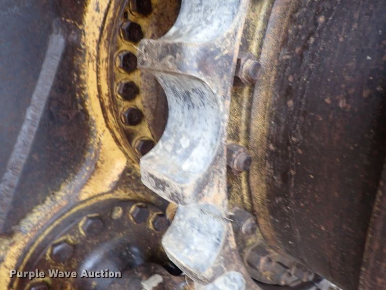 image for item DC3358 1987 Caterpillar D5H LGP dozer