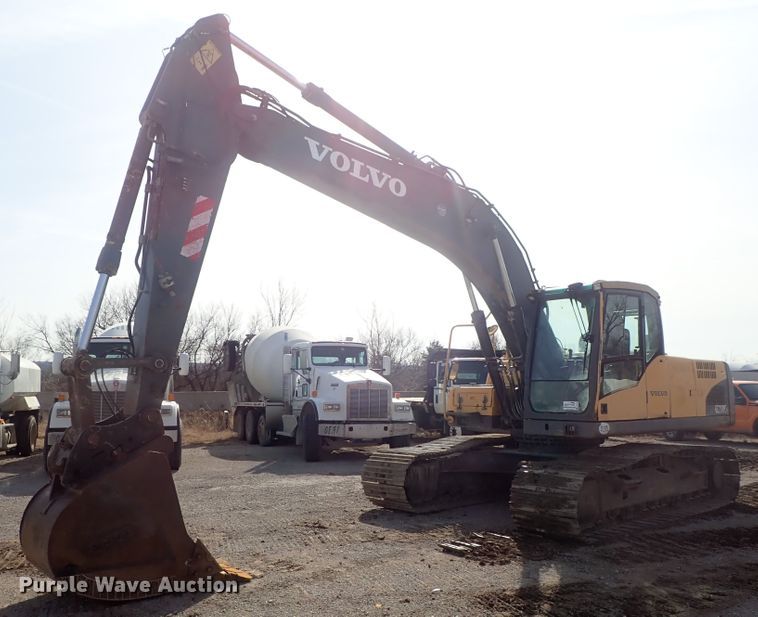 image for item DC3361 2010 Volvo EC210CL HD excavator