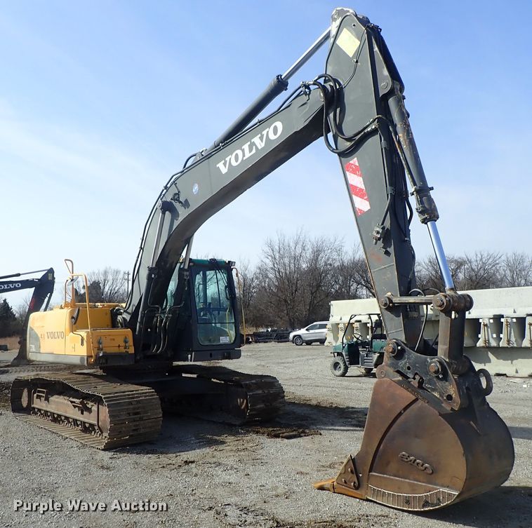 image for item DC3361 2010 Volvo EC210CL HD excavator