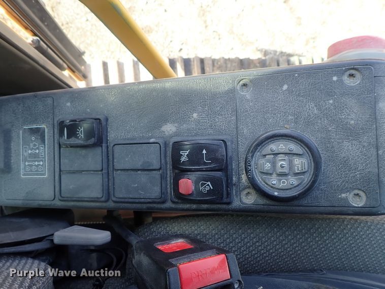 image for item DC3361 2010 Volvo EC210CL HD excavator