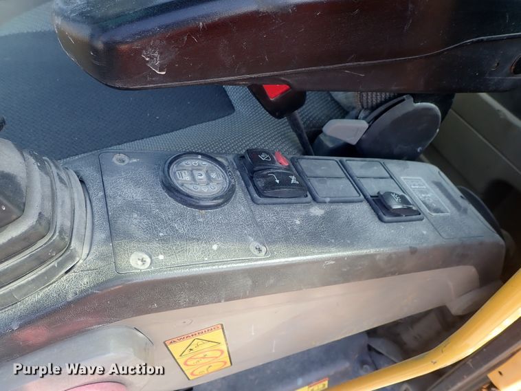 image for item DC3361 2010 Volvo EC210CL HD excavator