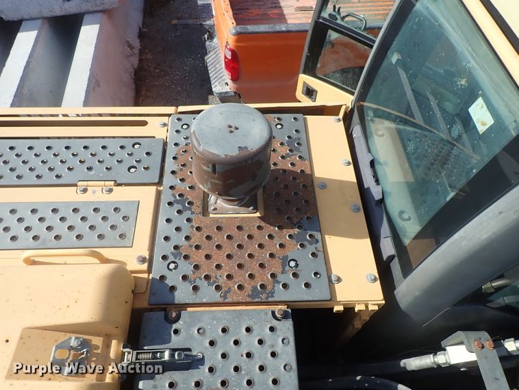 image for item DC3361 2010 Volvo EC210CL HD excavator