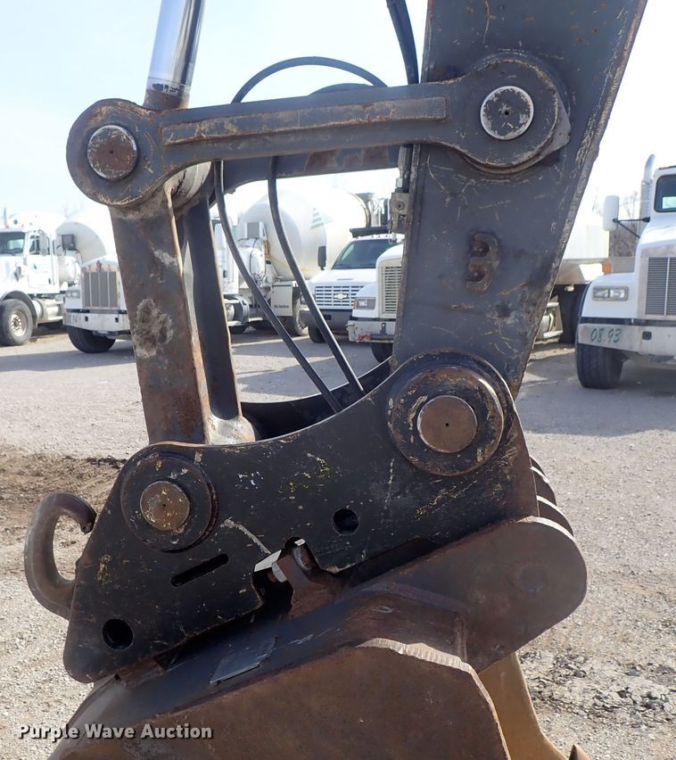 image for item DC3361 2010 Volvo EC210CL HD excavator