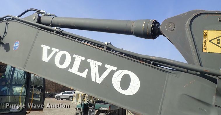 image for item DC3361 2010 Volvo EC210CL HD excavator