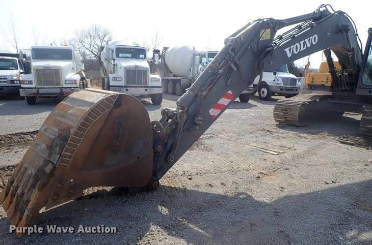 image for item DC3361 2010 Volvo EC210CL HD excavator