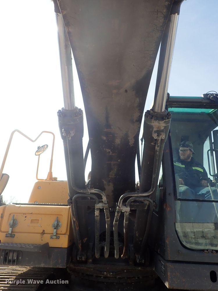 image for item DC3361 2010 Volvo EC210CL HD excavator