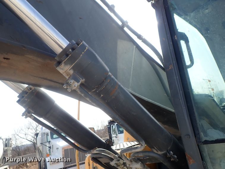 image for item DC3361 2010 Volvo EC210CL HD excavator