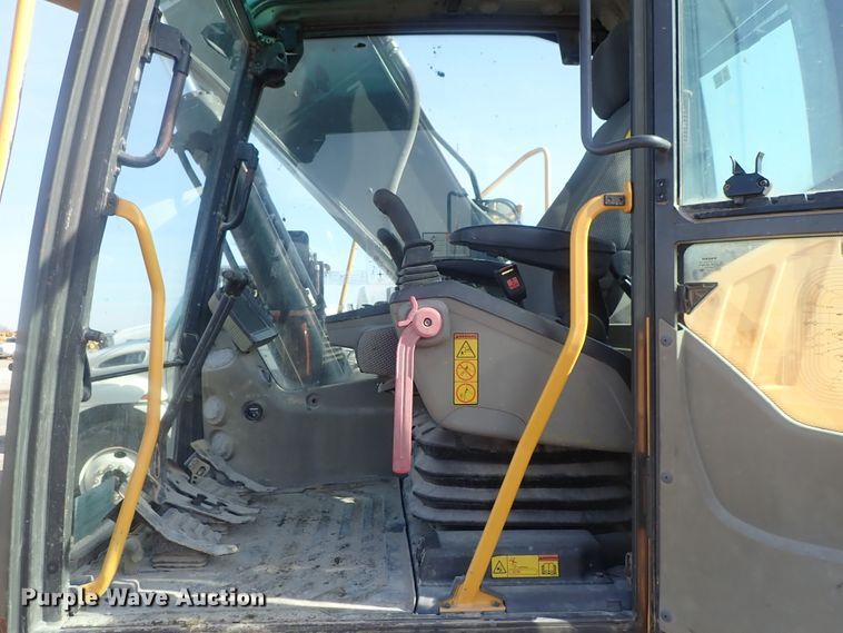 image for item DC3361 2010 Volvo EC210CL HD excavator