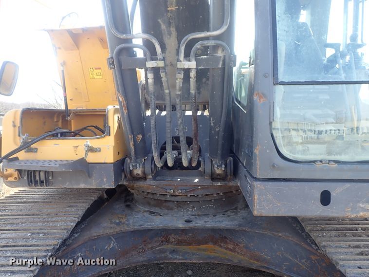 image for item DC3361 2010 Volvo EC210CL HD excavator