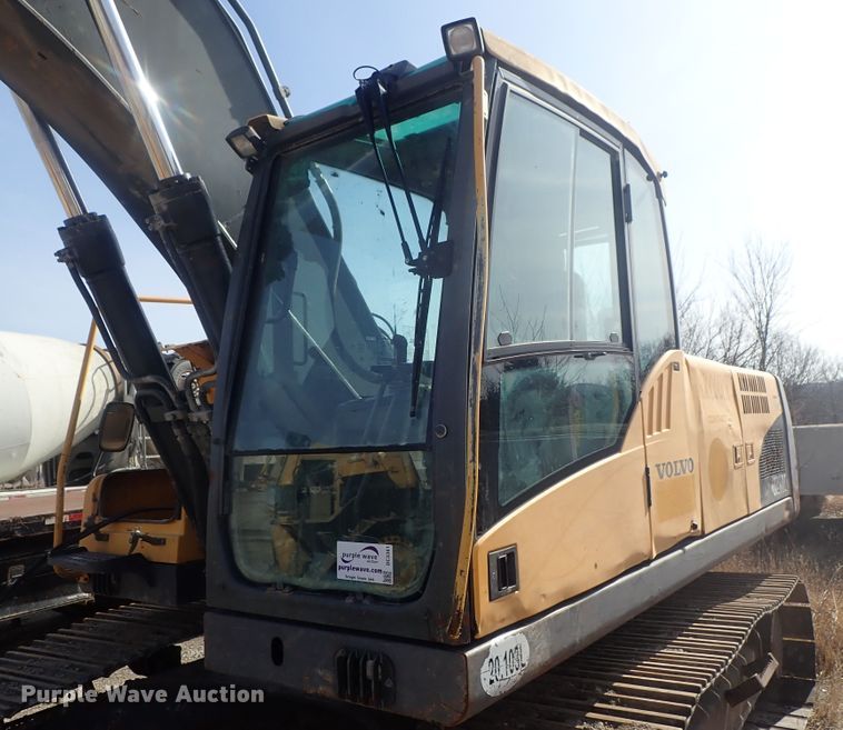 image for item DC3361 2010 Volvo EC210CL HD excavator