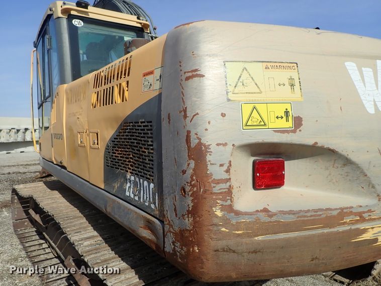 image for item DC3361 2010 Volvo EC210CL HD excavator