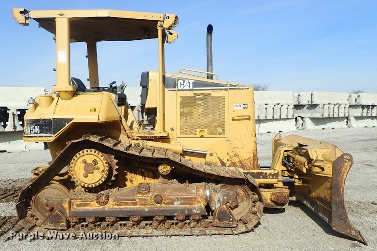 image for item DC3363 2004 Caterpillar D5N XL dozer
