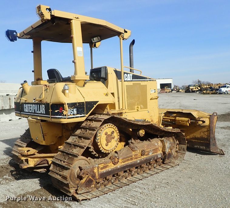 image for item DC3363 2004 Caterpillar D5N XL dozer