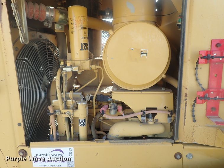 image for item DC3363 2004 Caterpillar D5N XL dozer