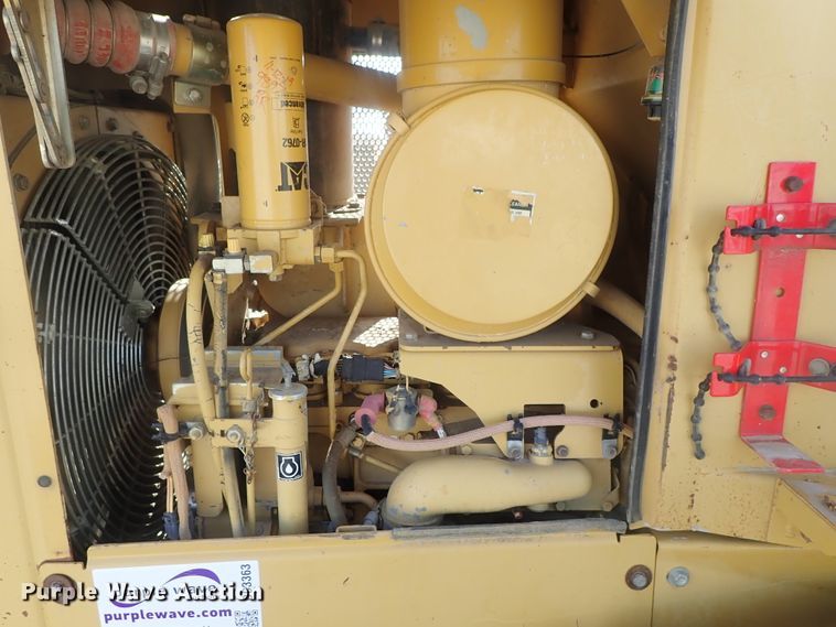 image for item DC3363 2004 Caterpillar D5N XL dozer