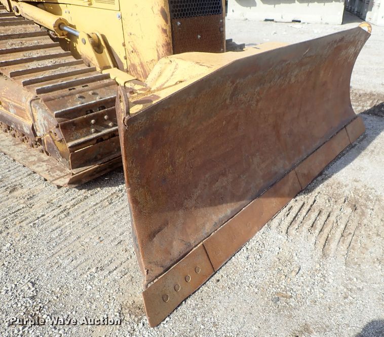 image for item DC3363 2004 Caterpillar D5N XL dozer