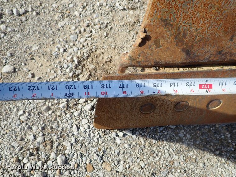 image for item DC3363 2004 Caterpillar D5N XL dozer