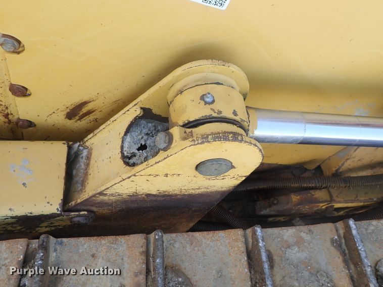 image for item DC3363 2004 Caterpillar D5N XL dozer