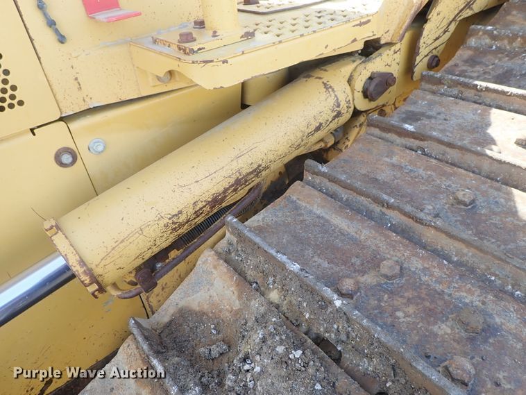 image for item DC3363 2004 Caterpillar D5N XL dozer