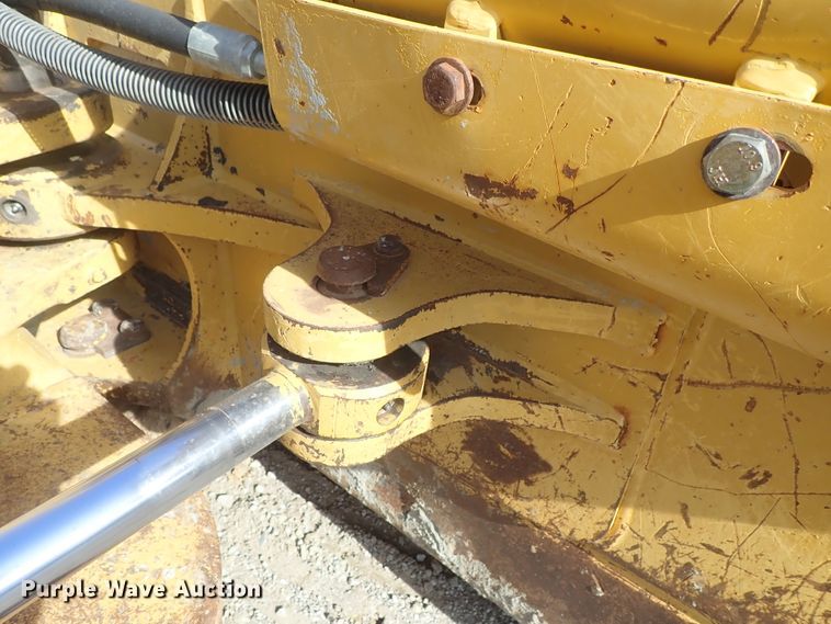 image for item DC3363 2004 Caterpillar D5N XL dozer