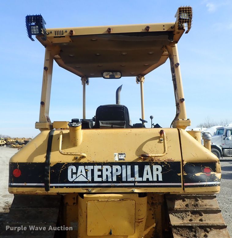 image for item DC3363 2004 Caterpillar D5N XL dozer