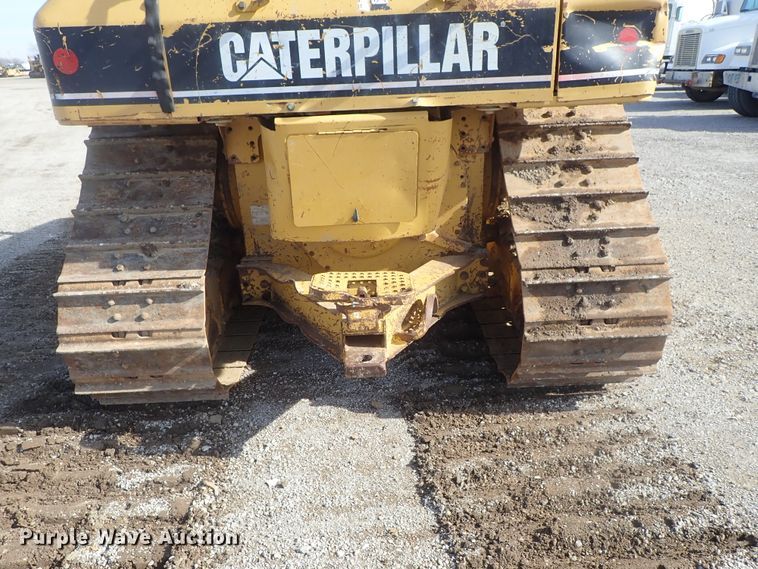 image for item DC3363 2004 Caterpillar D5N XL dozer
