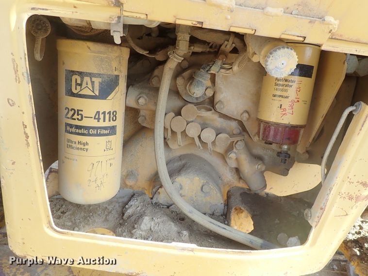 image for item DC3363 2004 Caterpillar D5N XL dozer