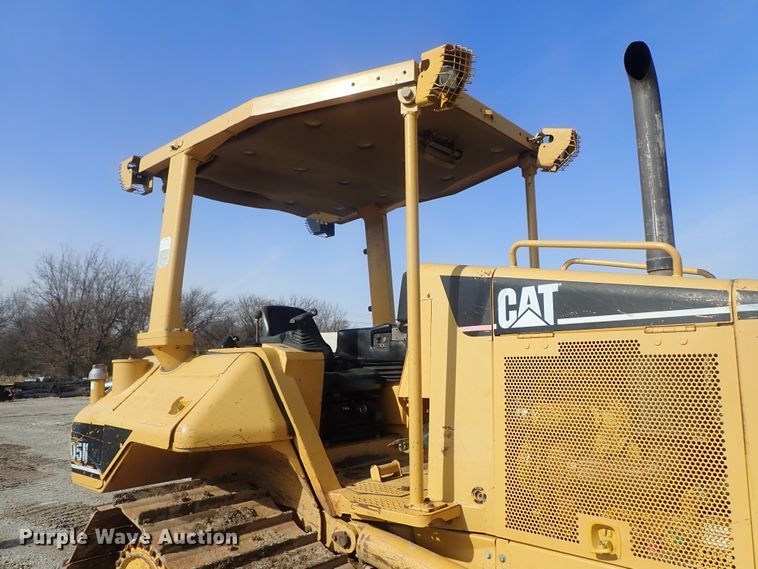 image for item DC3363 2004 Caterpillar D5N XL dozer