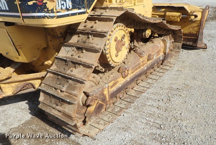 image for item DC3363 2004 Caterpillar D5N XL dozer