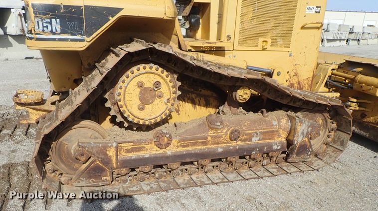 image for item DC3363 2004 Caterpillar D5N XL dozer