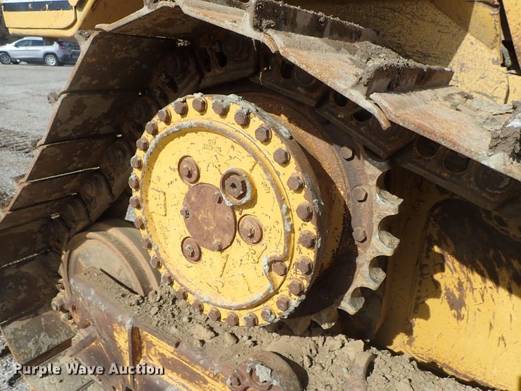 image for item DC3363 2004 Caterpillar D5N XL dozer