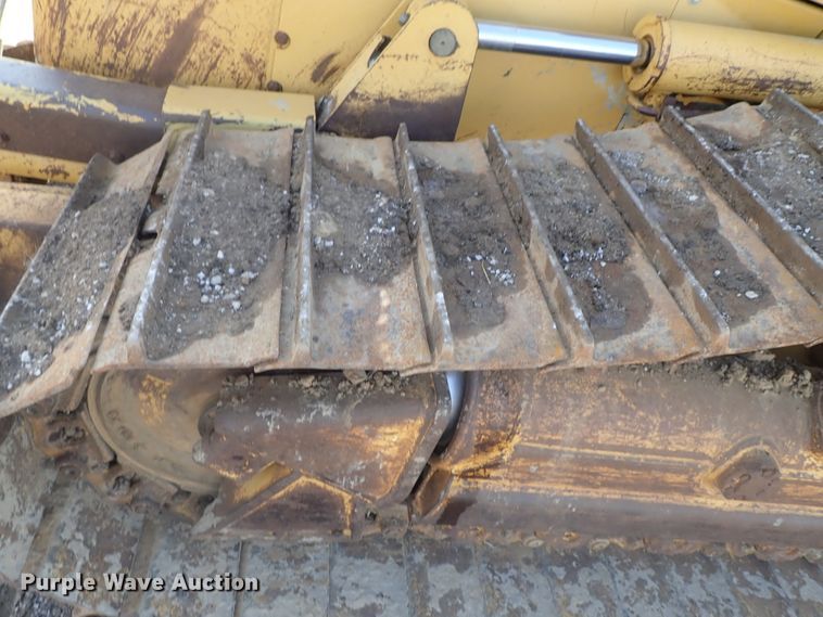 image for item DC3363 2004 Caterpillar D5N XL dozer