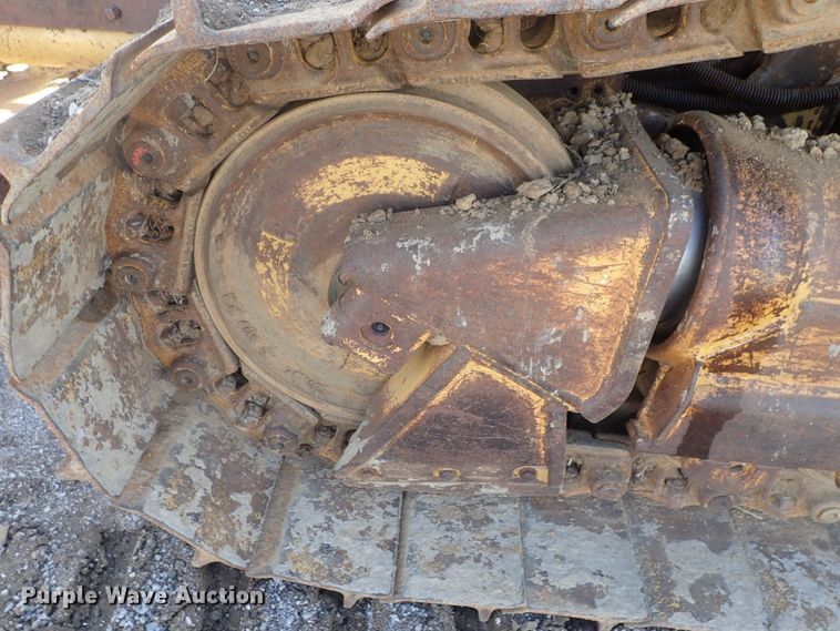 image for item DC3363 2004 Caterpillar D5N XL dozer
