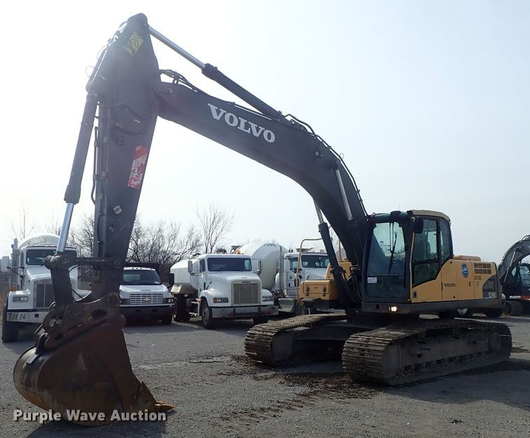 image for item DC3364 2007 Volvo EC240CLQC excavator