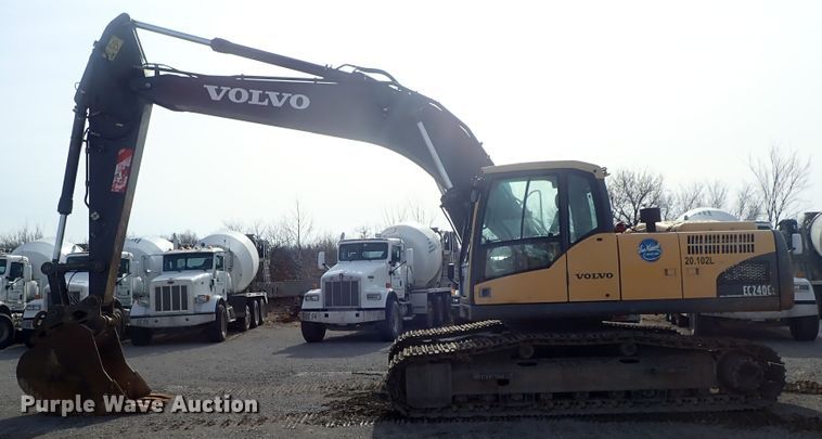 image for item DC3364 2007 Volvo EC240CLQC excavator